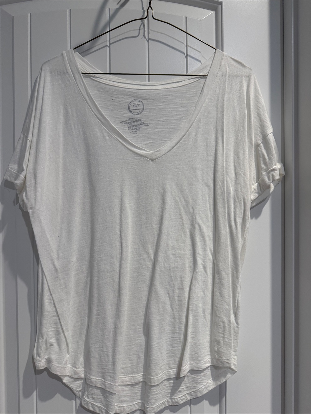 Women's White V-Neck Short Sleeve Tee - Classic Everyday Top